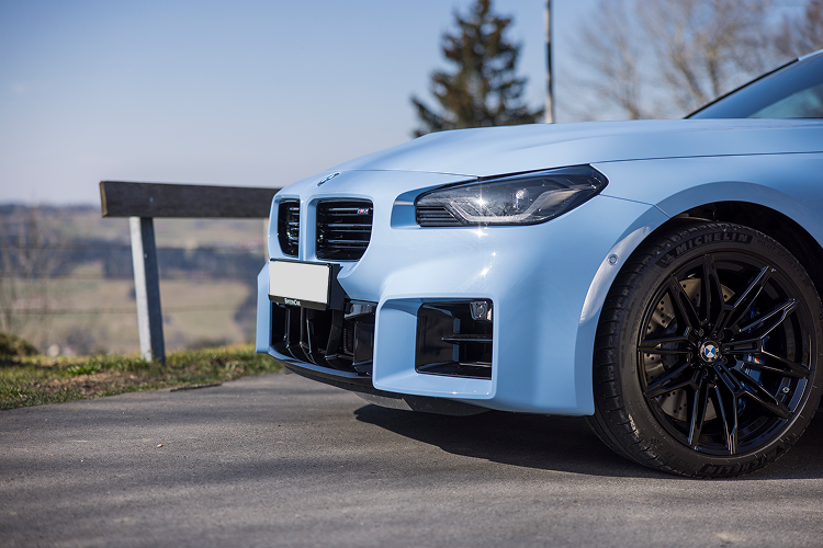 Seitenansicht Front BMW M2 Coupé am Bodensee