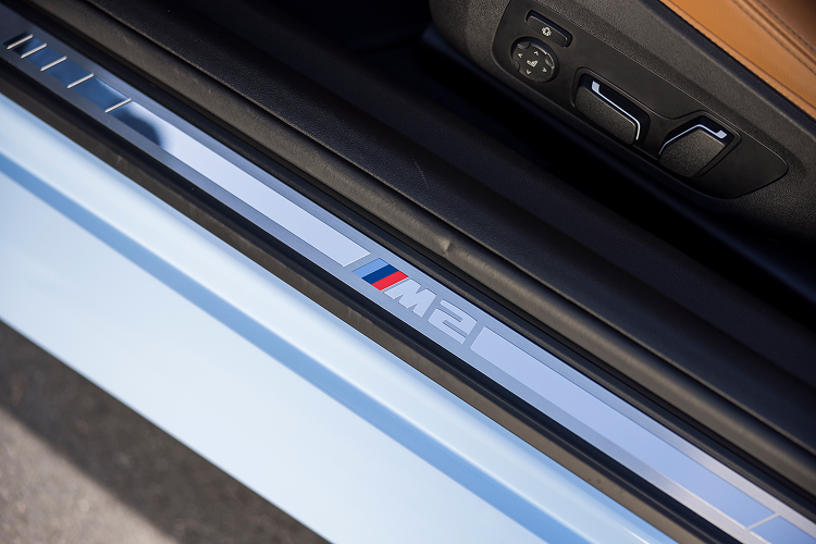 Model Logo BMW M2 Coupé am Bodensee